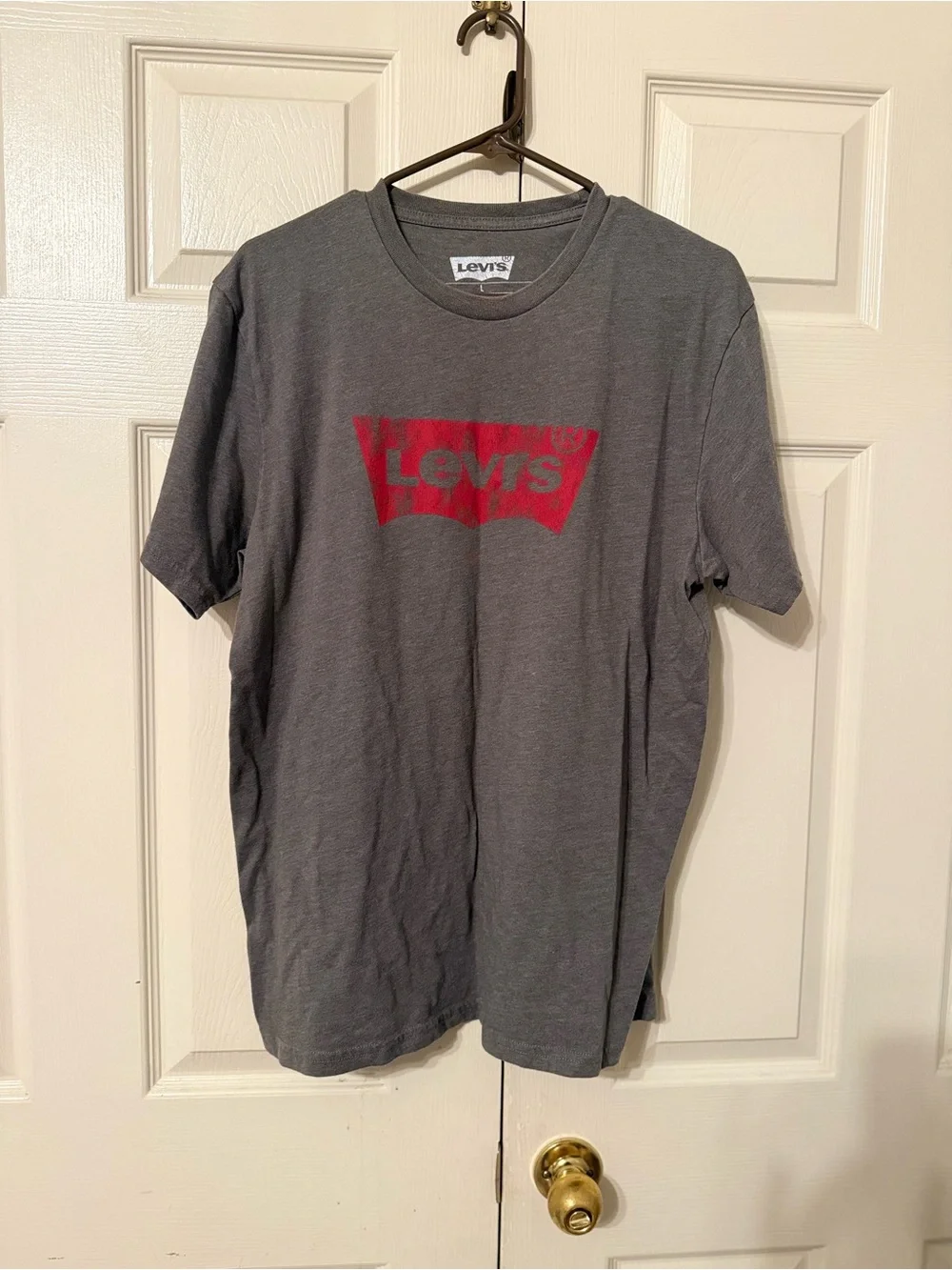 Levi's Gray Short-Sleeve Tee with Red Logo